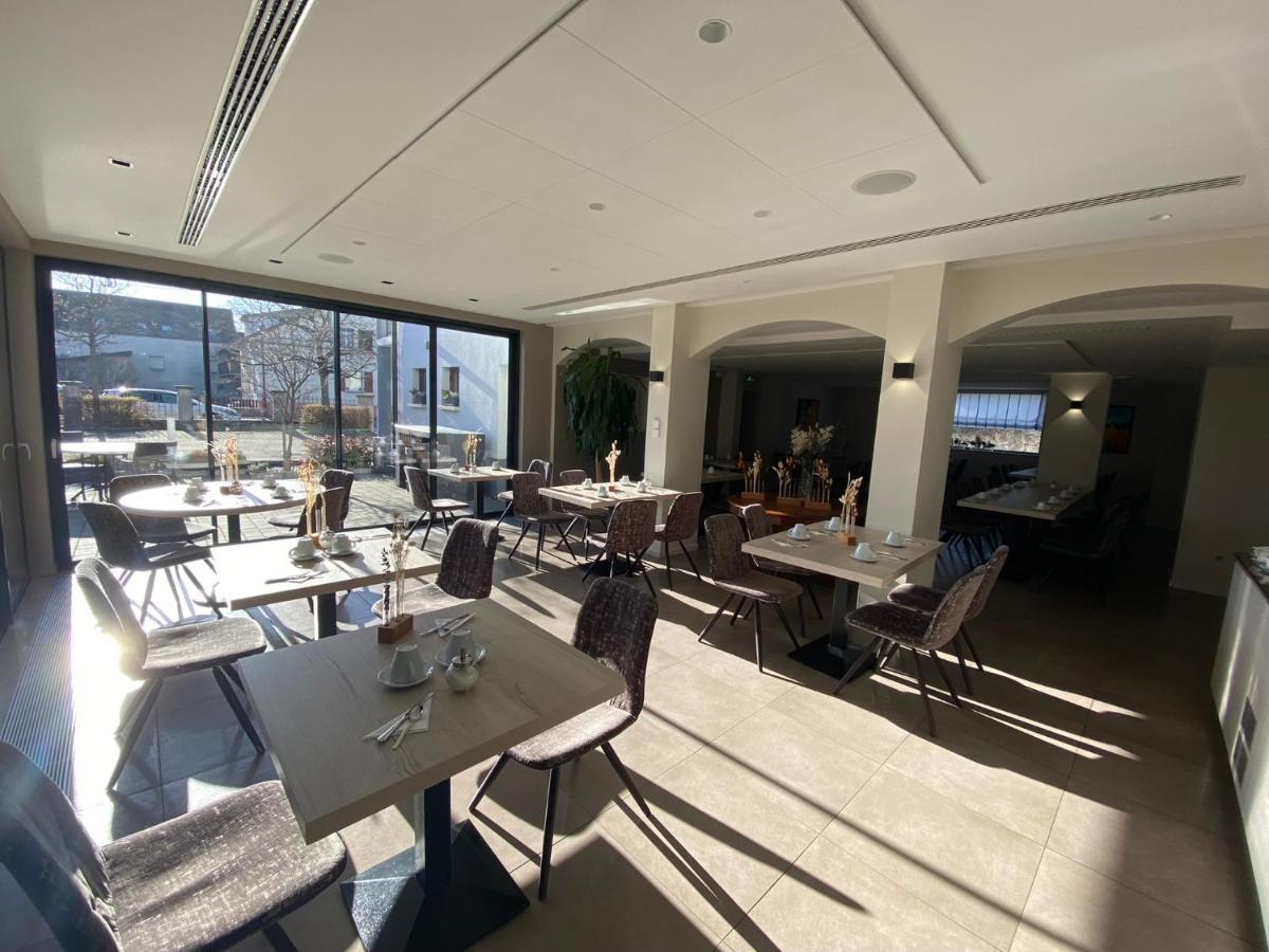 Logis Hotel Restaurant Au Lion Rouge Bartenheim Exterior photo